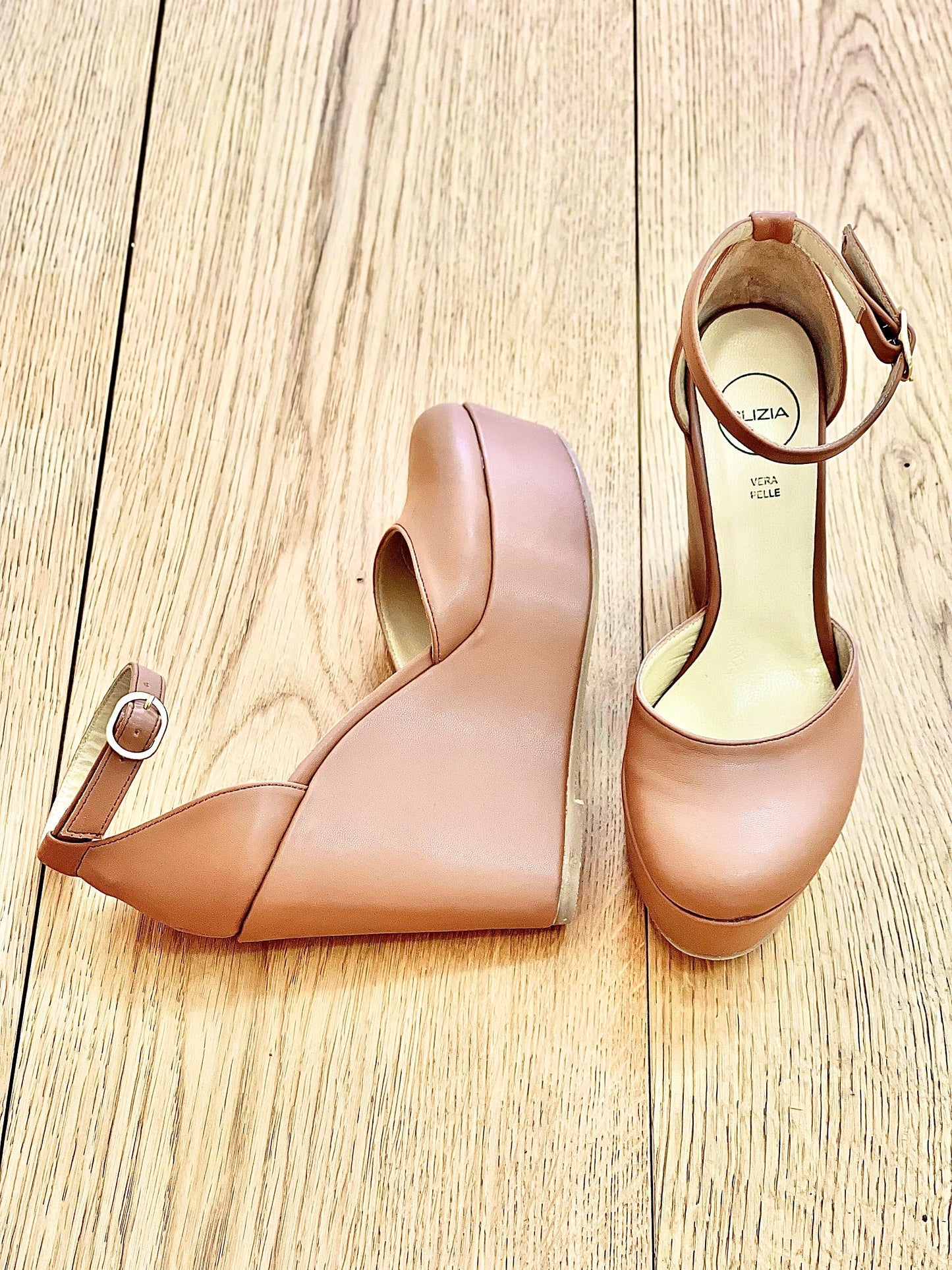ROXI LEATHER