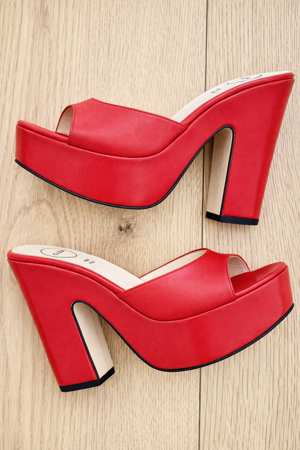 LIPSEY COURO VERMELHO