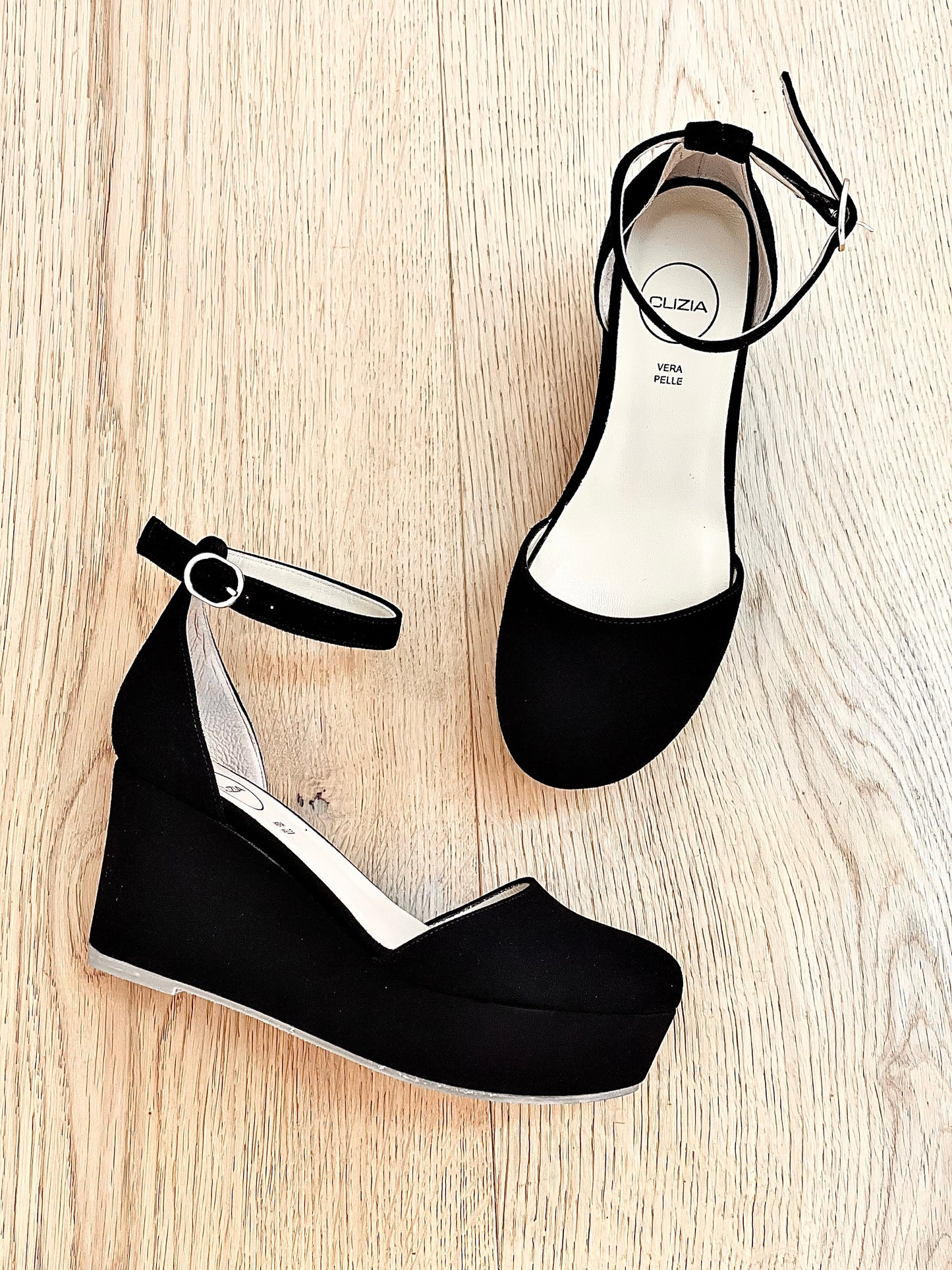 CAMURÇA PRETA MANILA