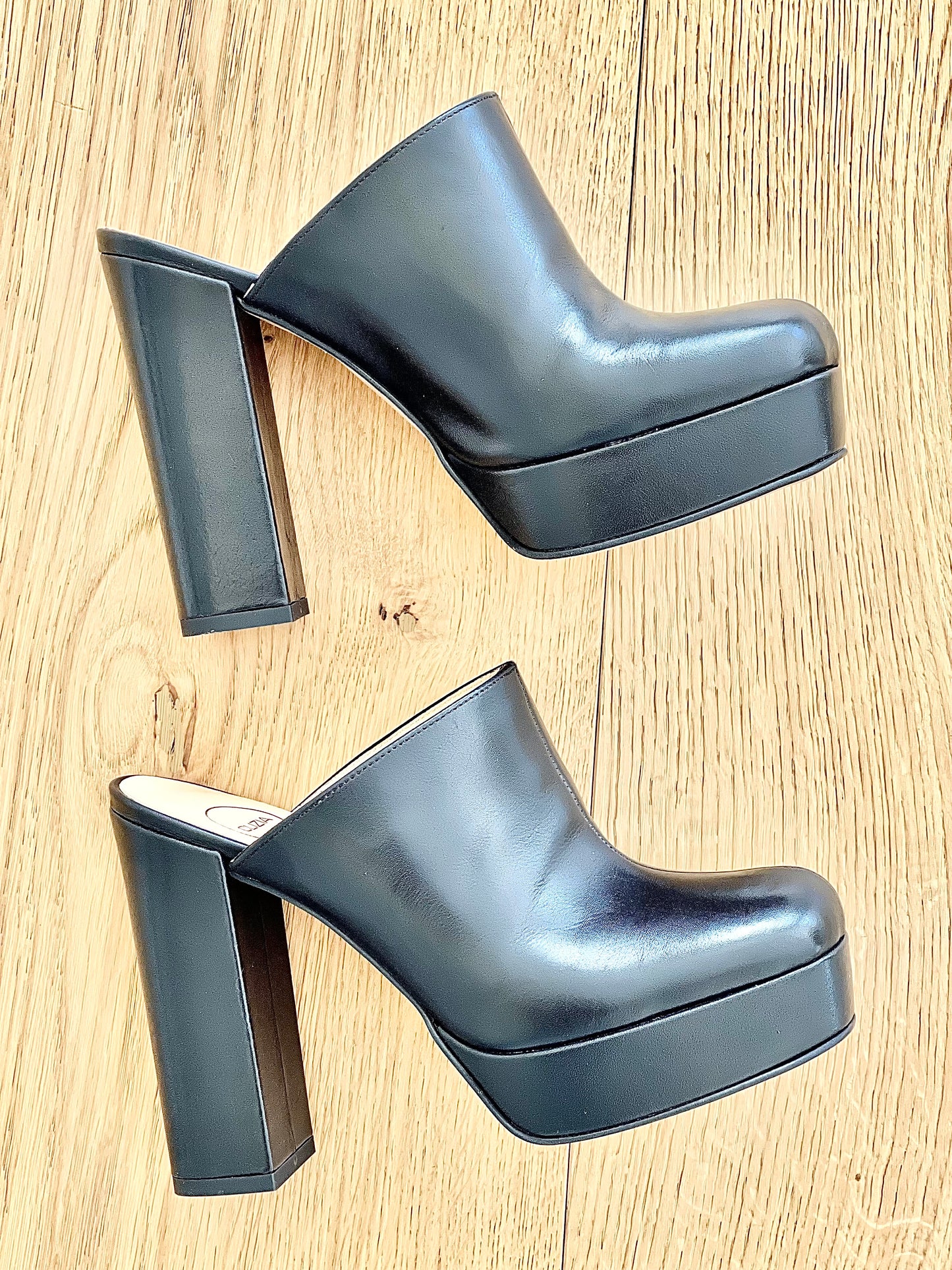 ELVIRA LEATHER PRETO