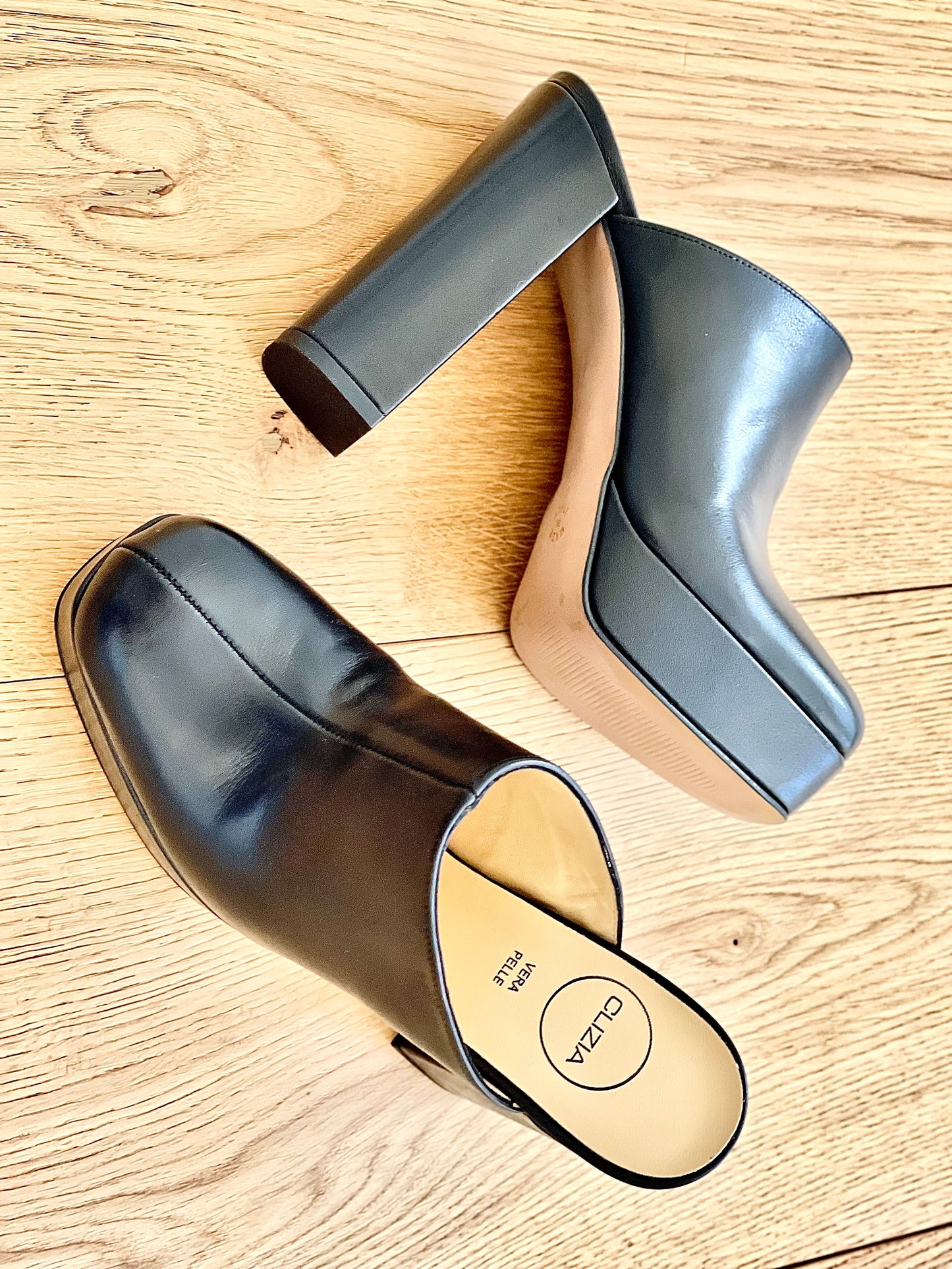 ELVIRA LEATHER PRETO