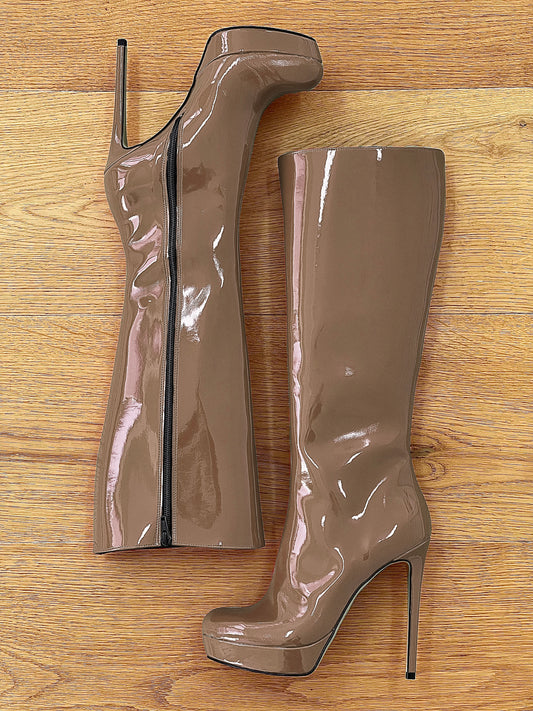 URSULA TAUPE PATENT PIELE