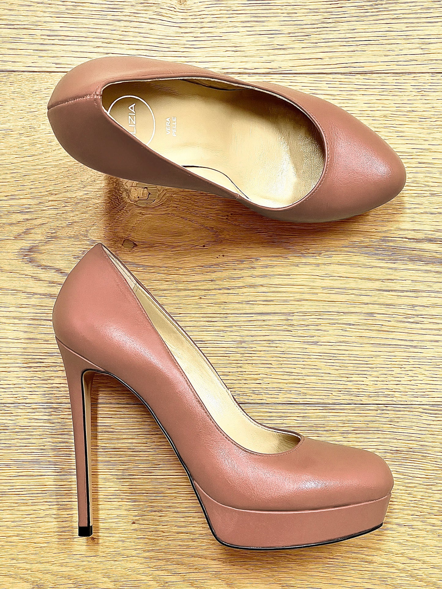 CHIAR PIELE NUDE