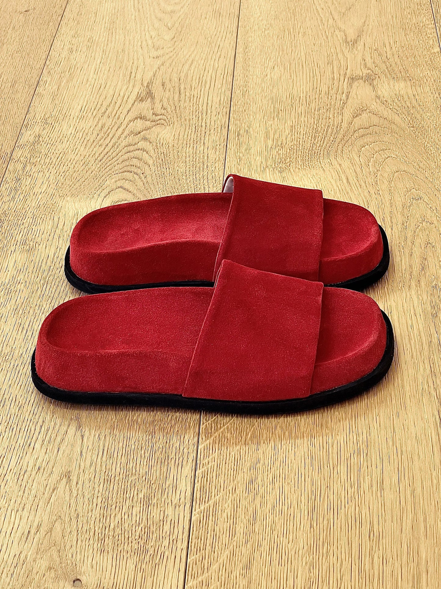 KATRIN RED SUEDE