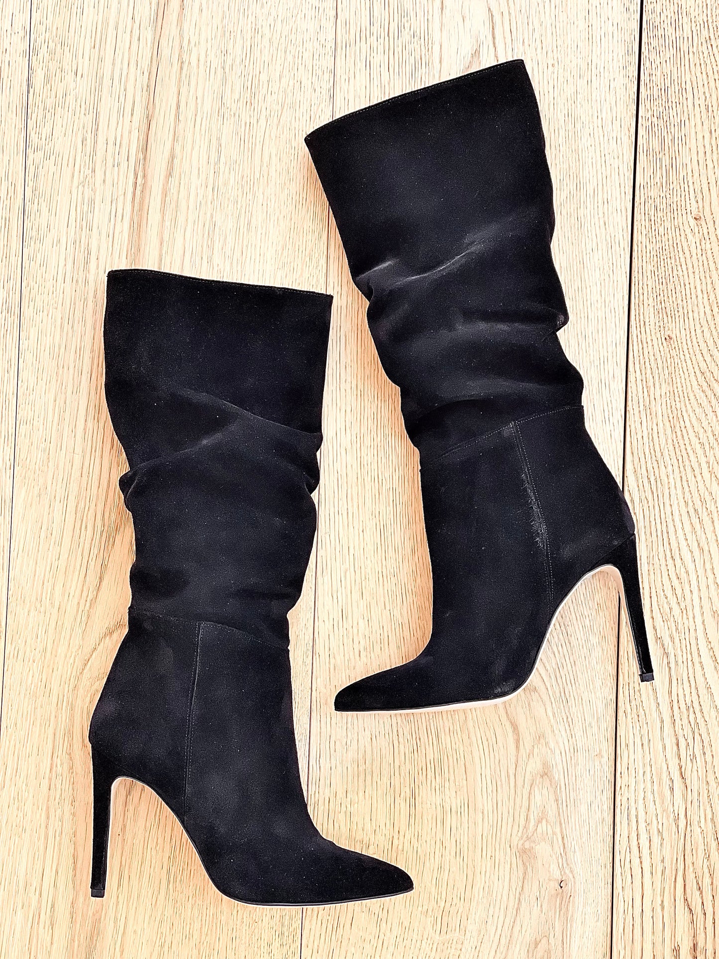ARZU CAMOSCH NEGRU