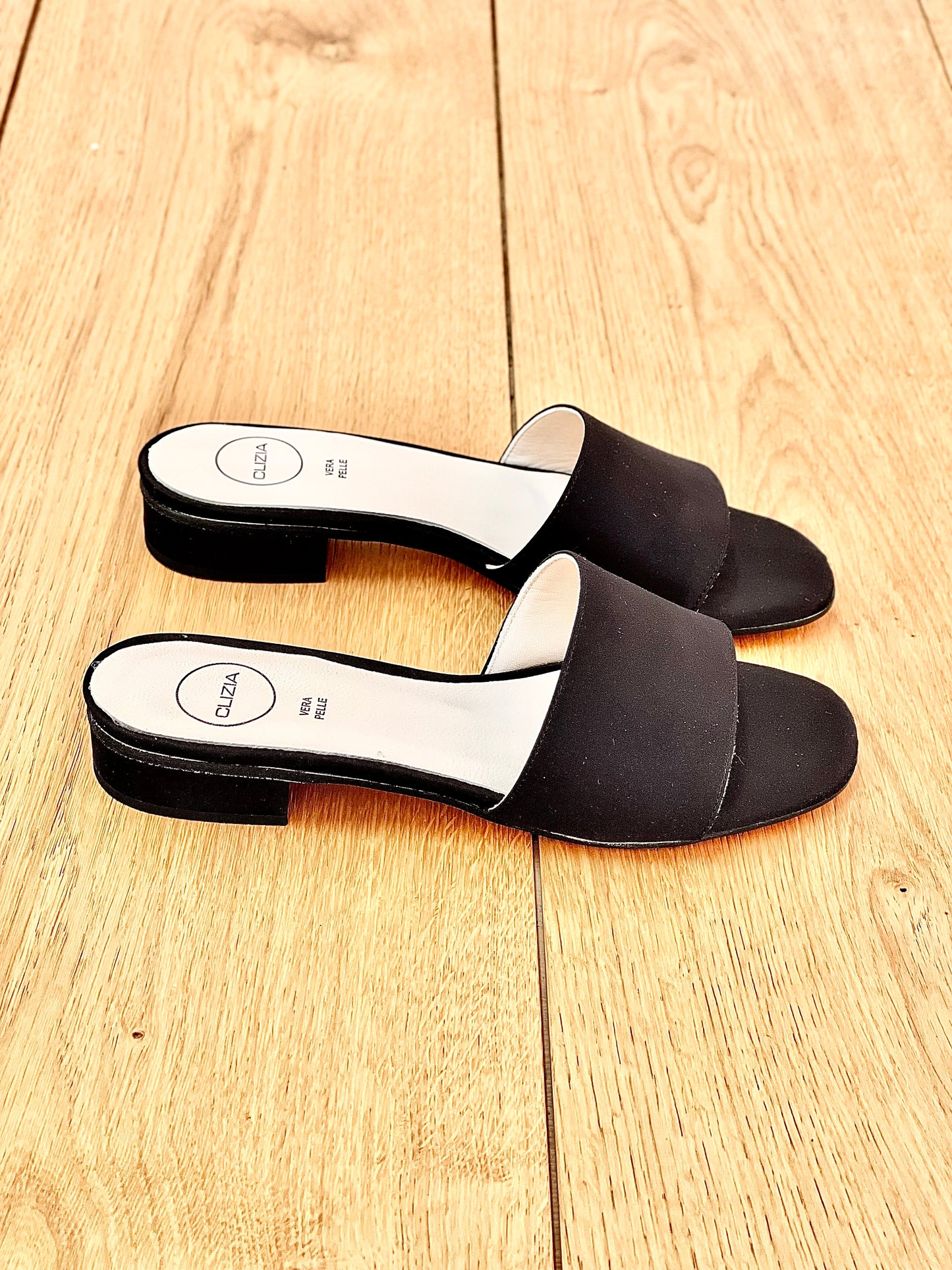 MANHATTAN SATIN NEGRU