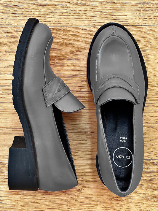 NELLY LEATHER GREY