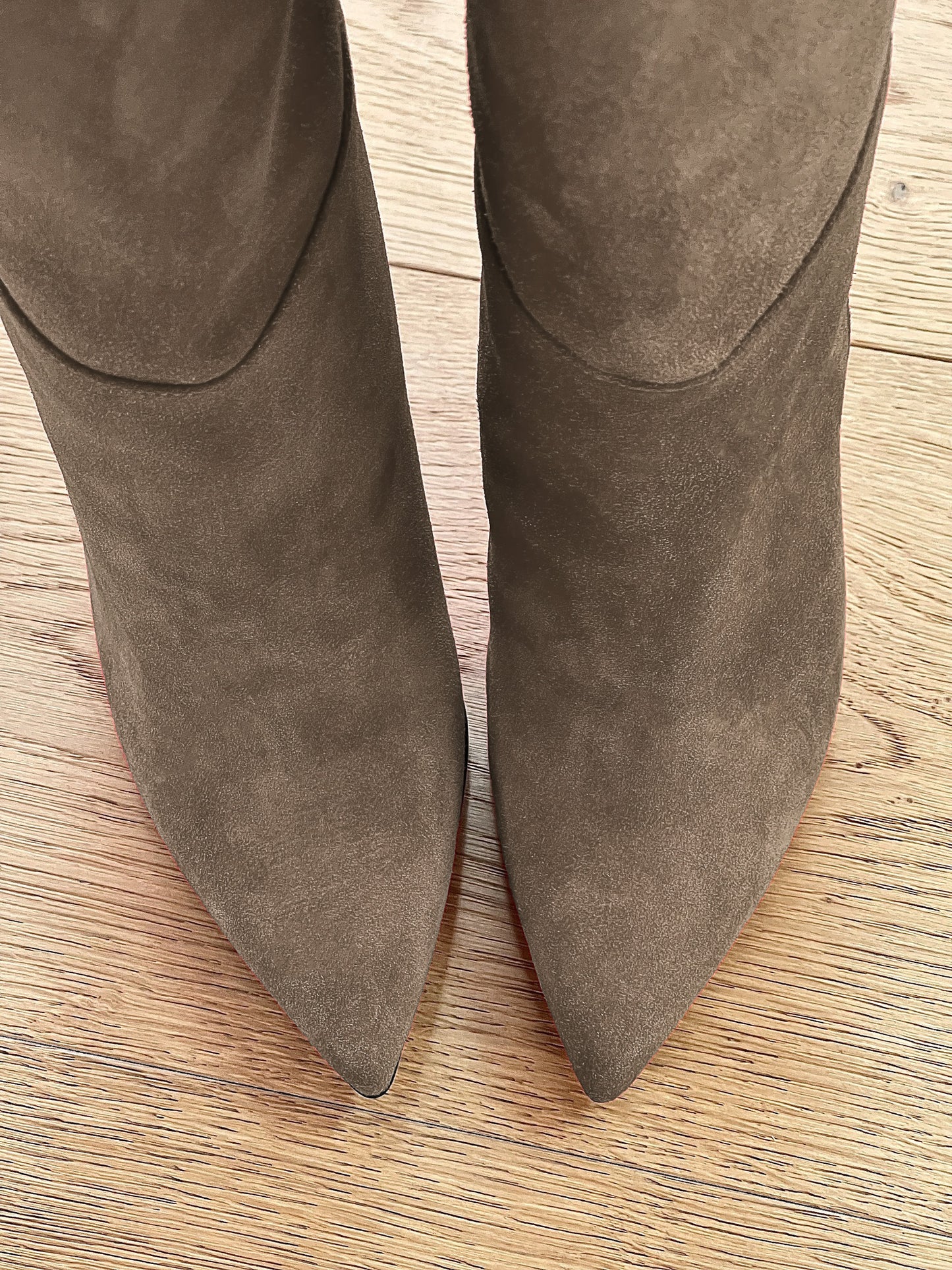 MAYA Z JELENICE, TAUPE
