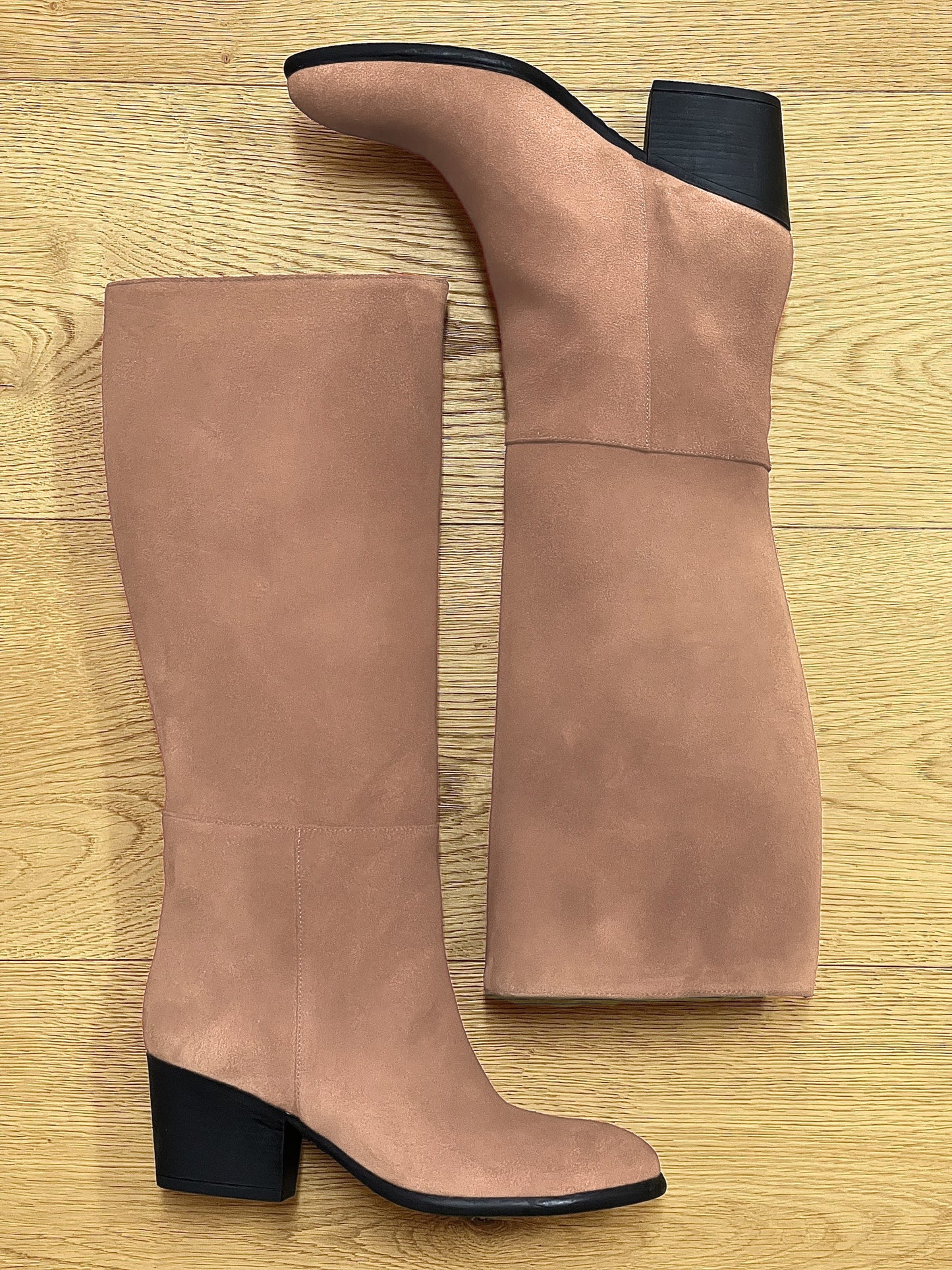 KINE CAMOSCIO NUDE