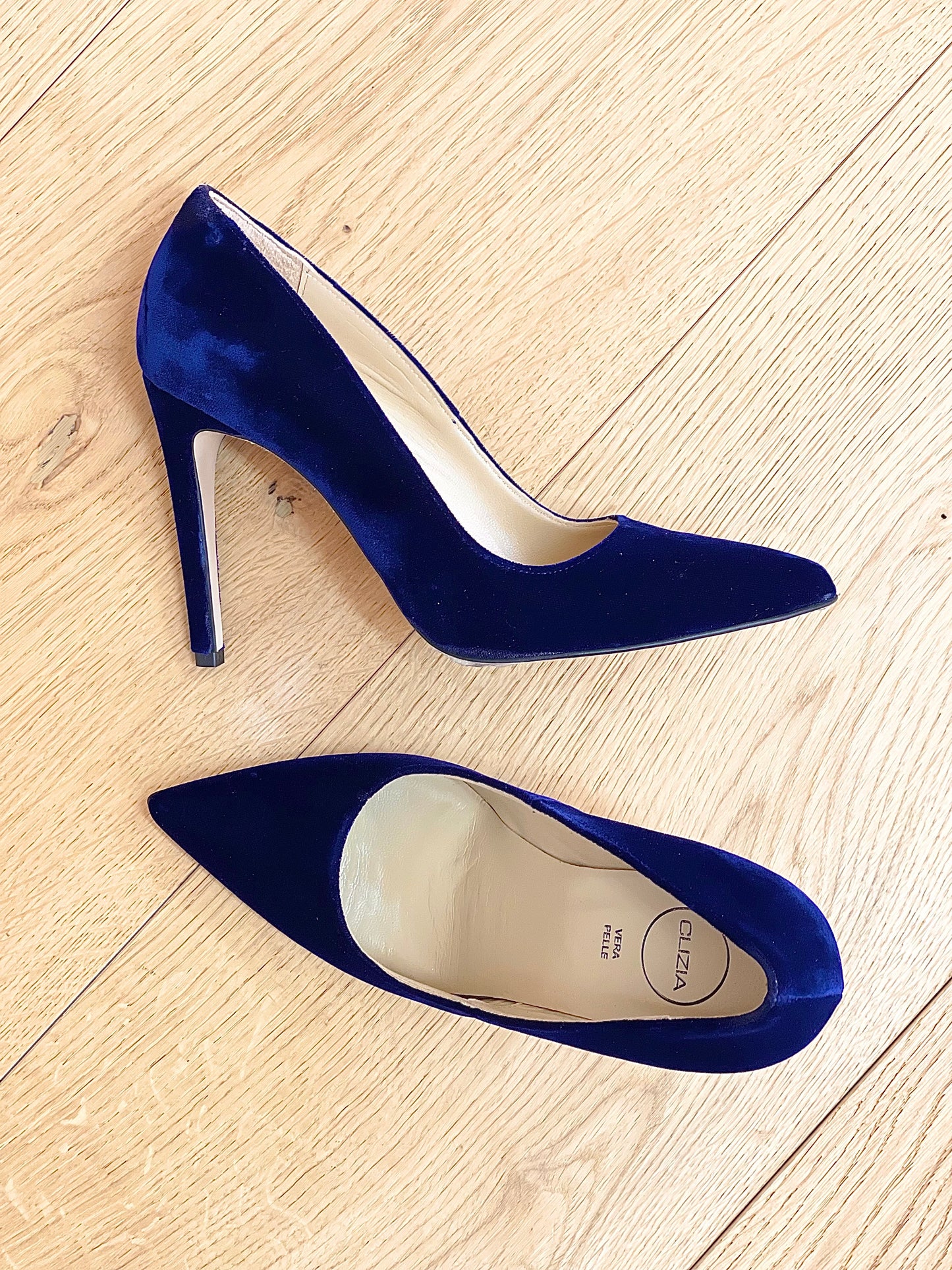 NOE BLUE VELVET
