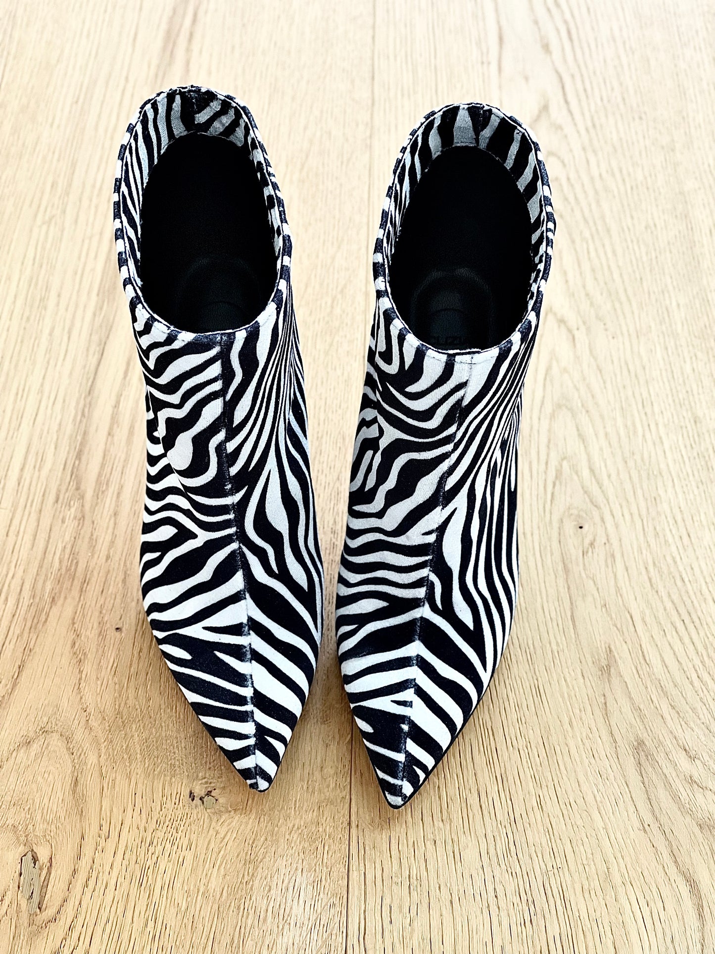 BAHIA ZEBRA VELVET