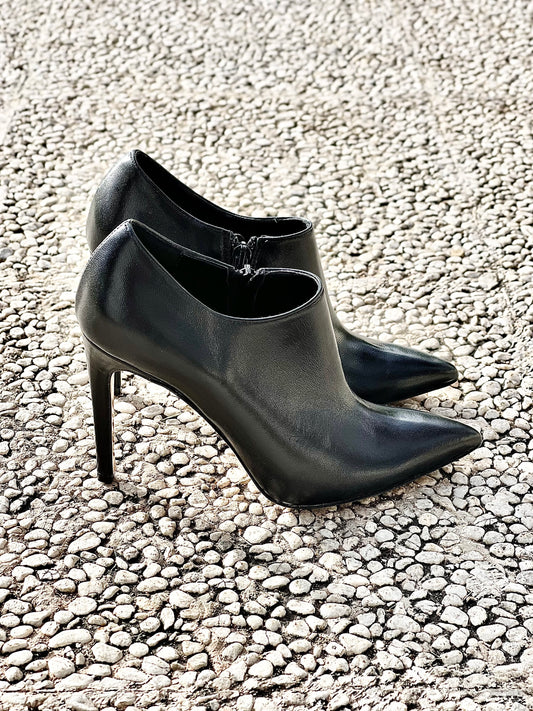 BLACK LUISE