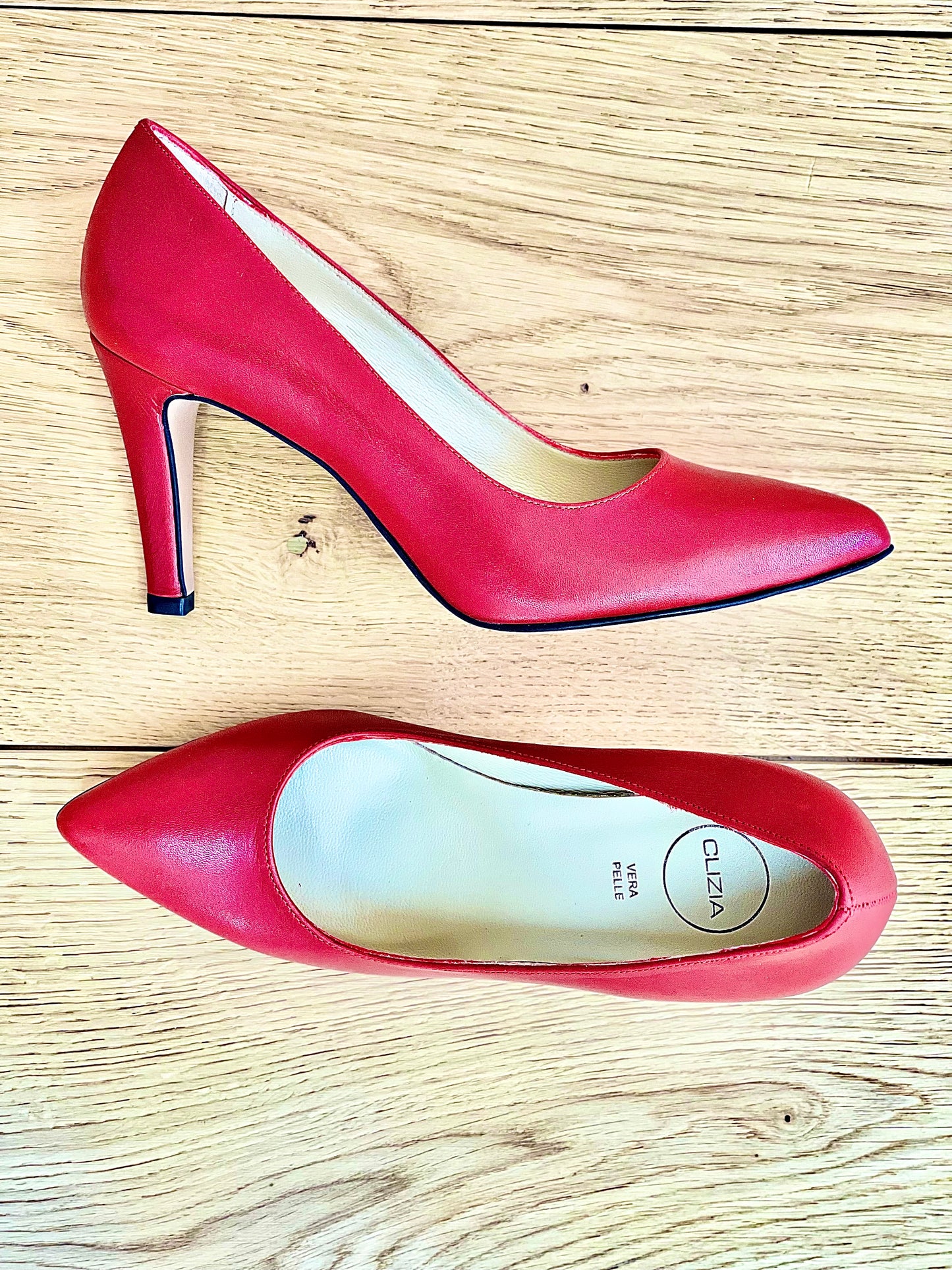 EMY RED