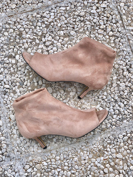 INGRID SUEDE NUDE