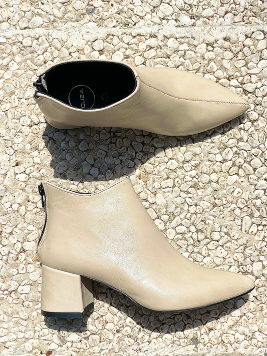 FUNNY BEIGE