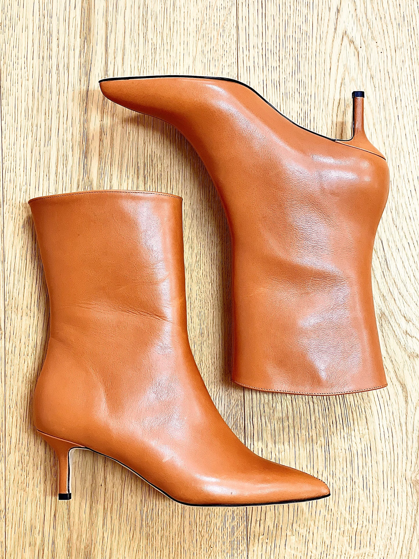 MERLIN LEATHER