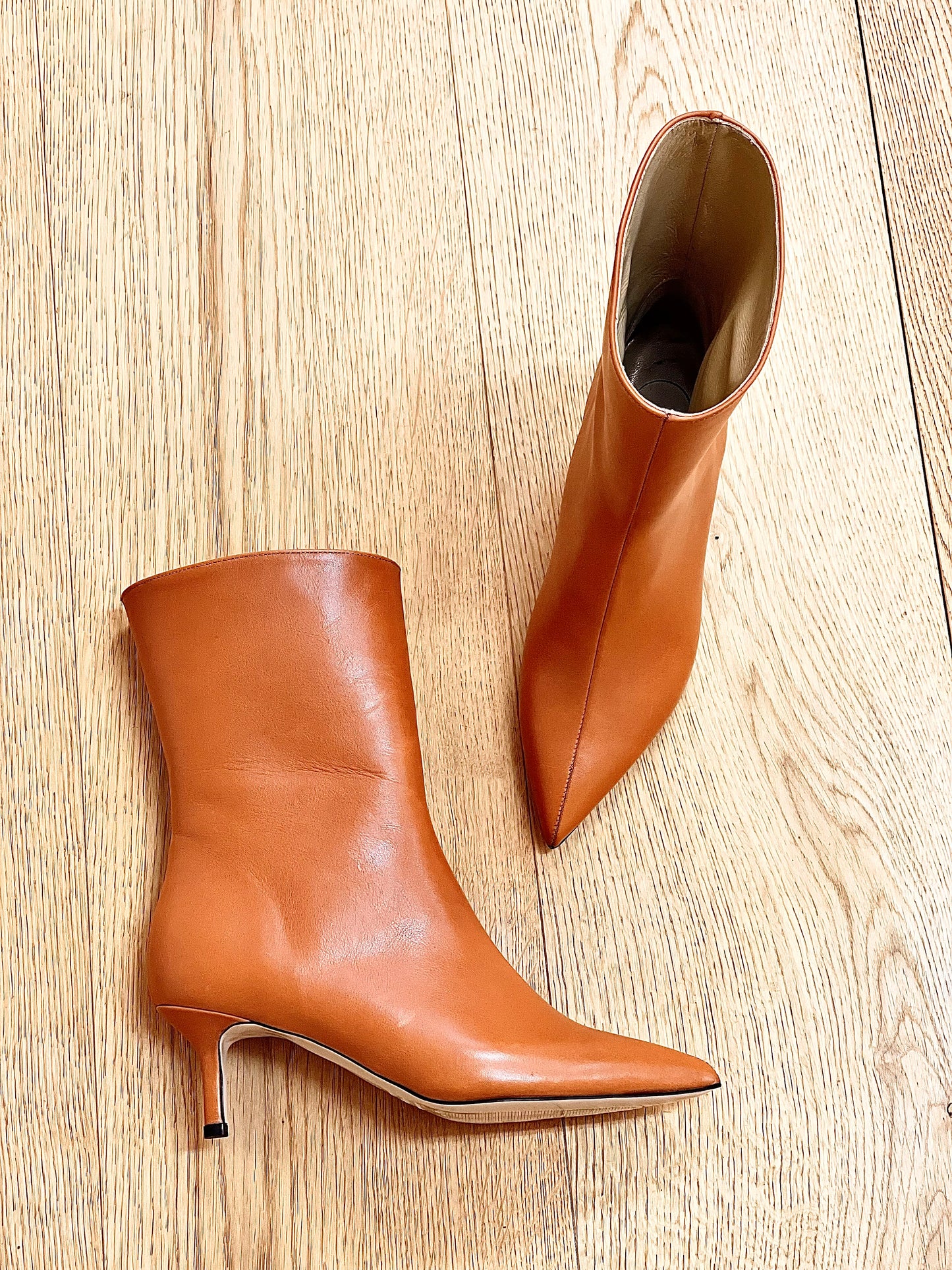 MERLIN LEATHER