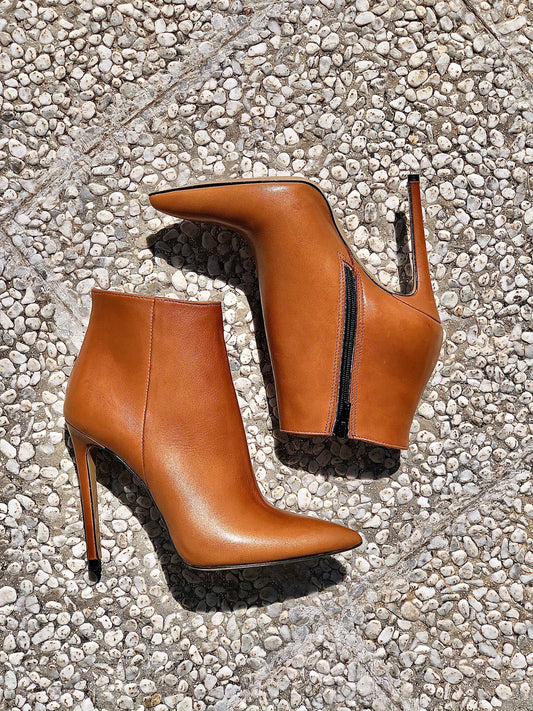 TITA LEATHER
