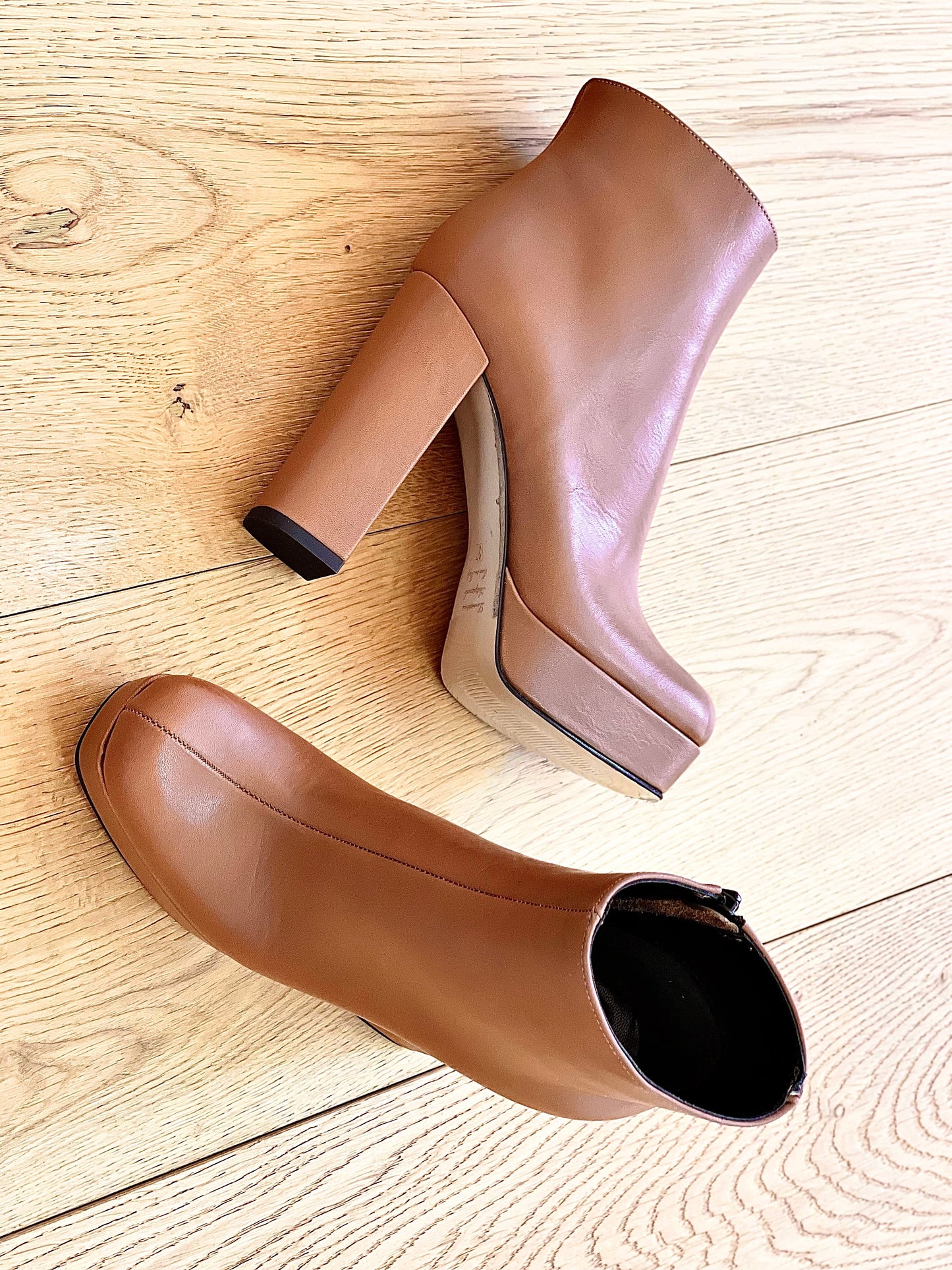 DETROIT LEATHER COGNAC