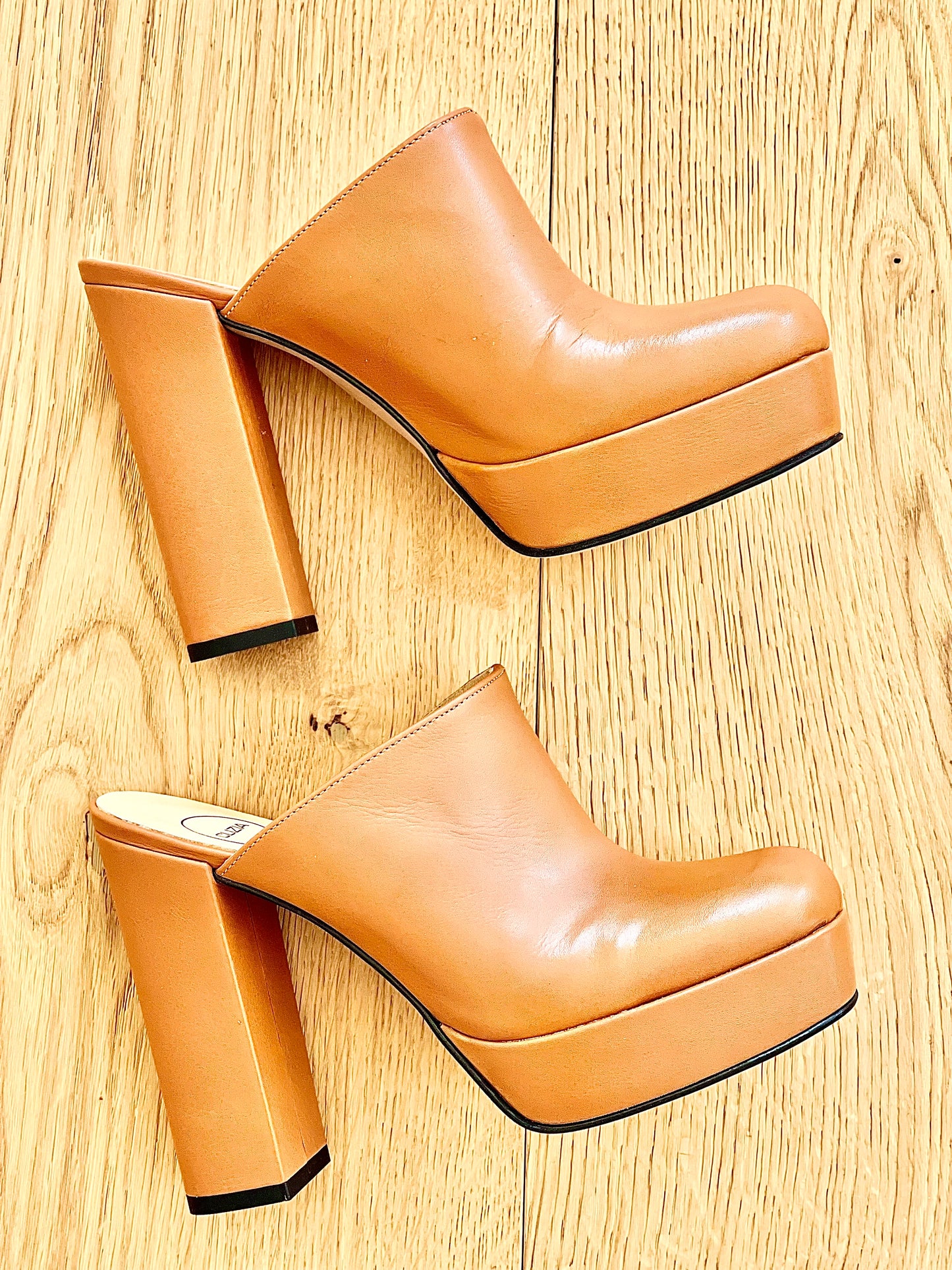 ELVIRA LEATHER