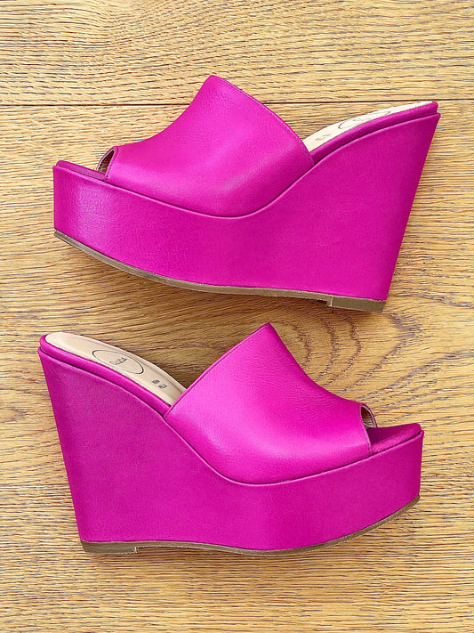 EMMA 紫红色皮革