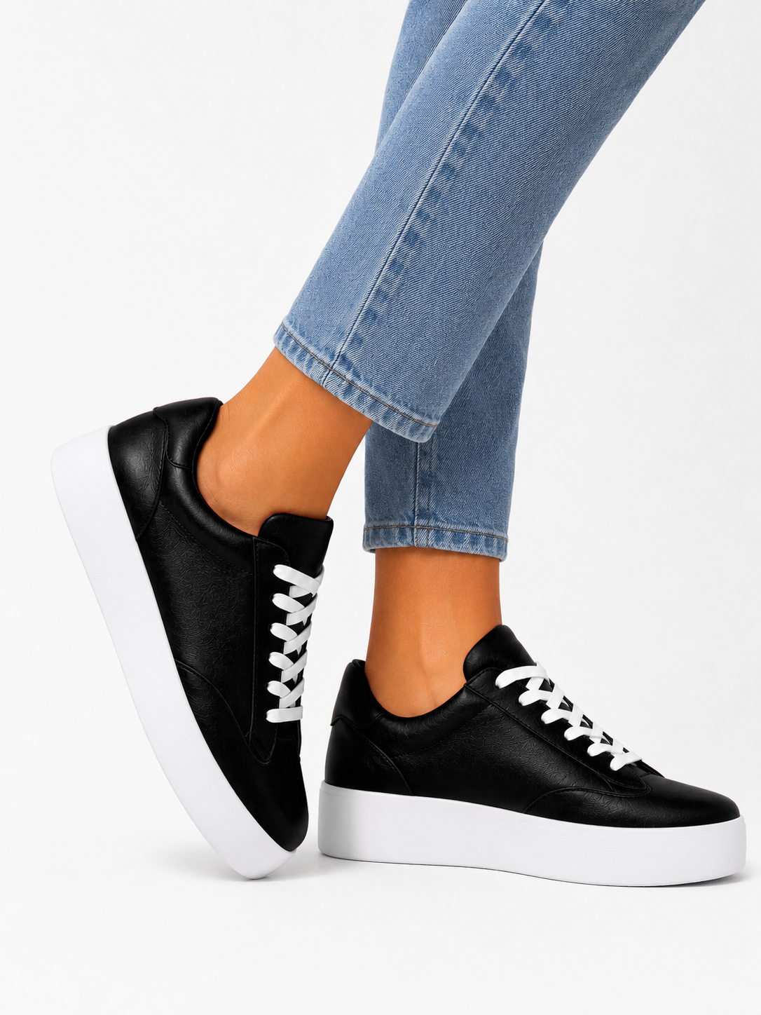DELTA PELLE NERO