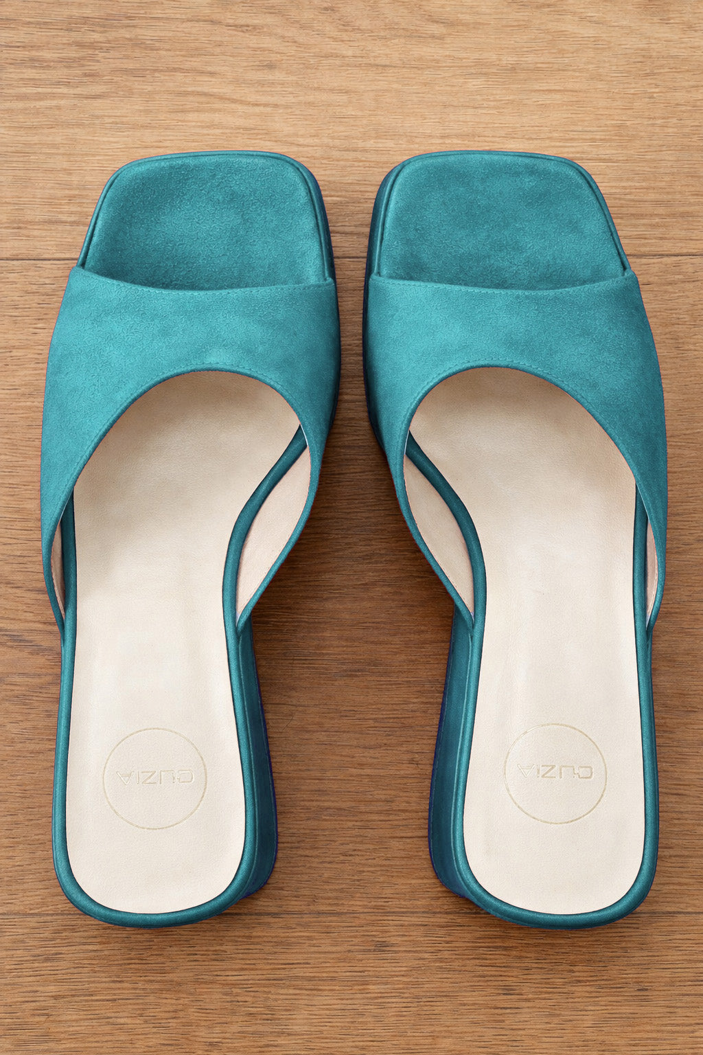 YUNA CAMOSCIO AZZURRO