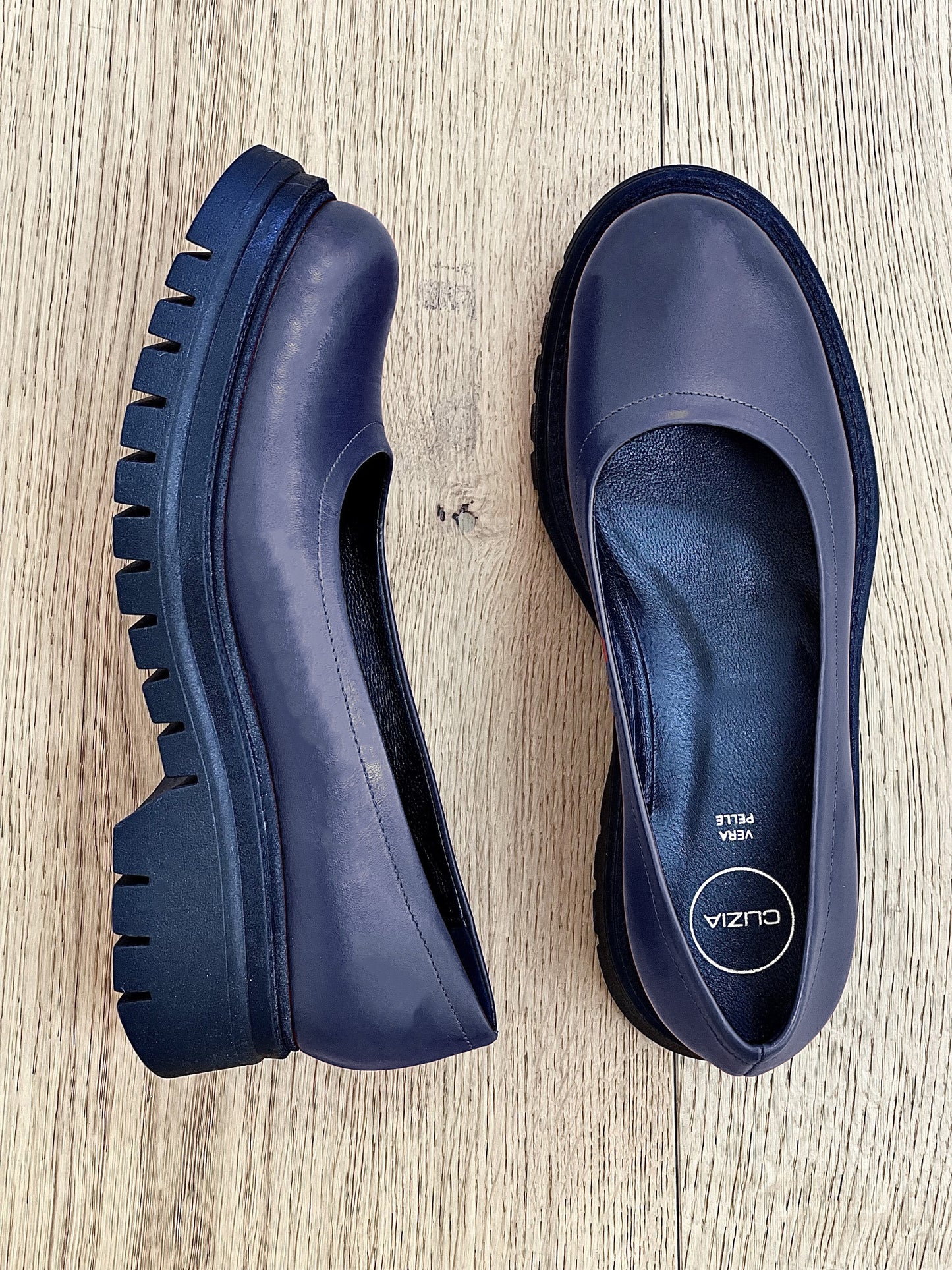 AMBER PELLE BLU