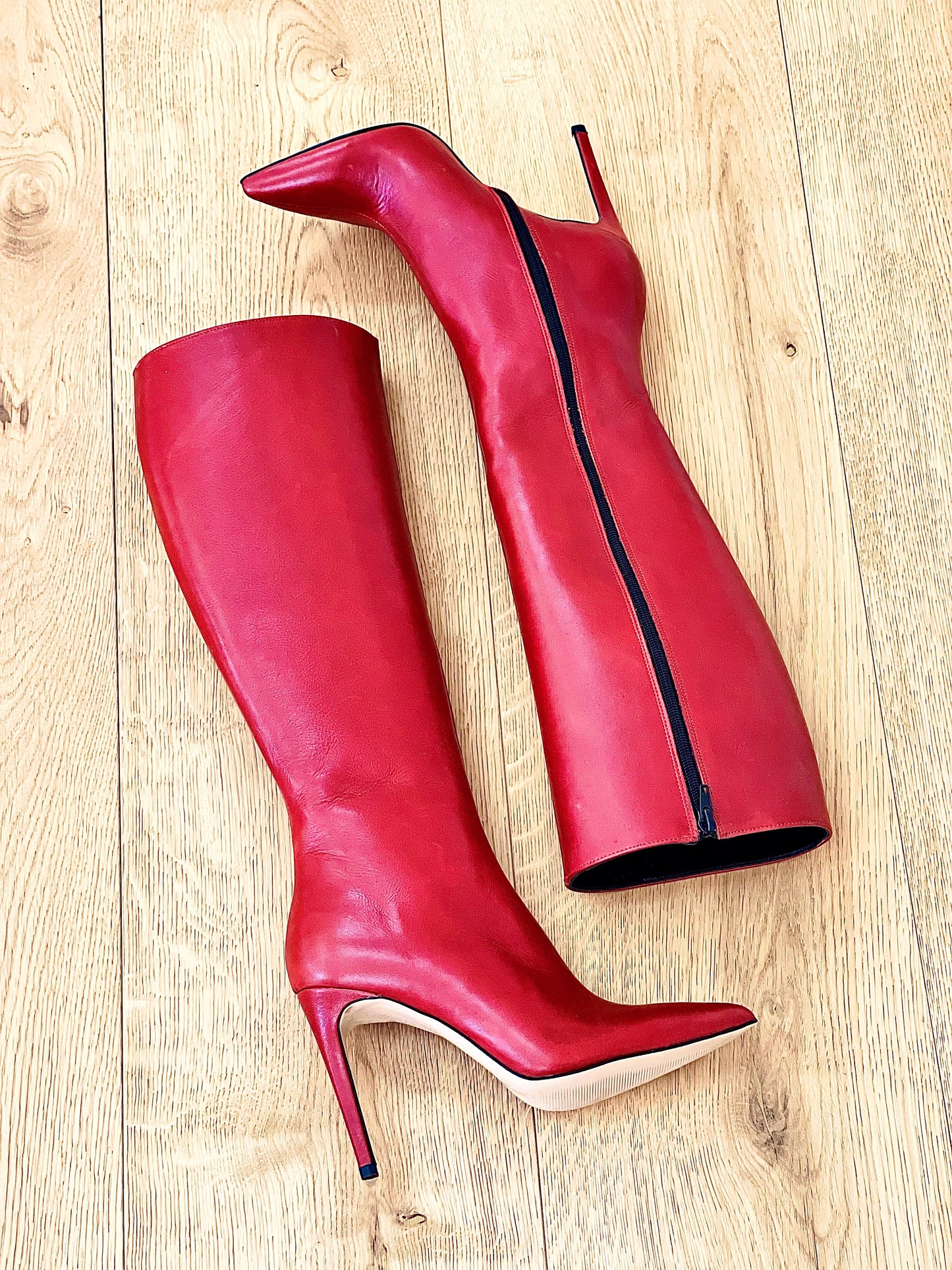 KELLY LEATHER RED